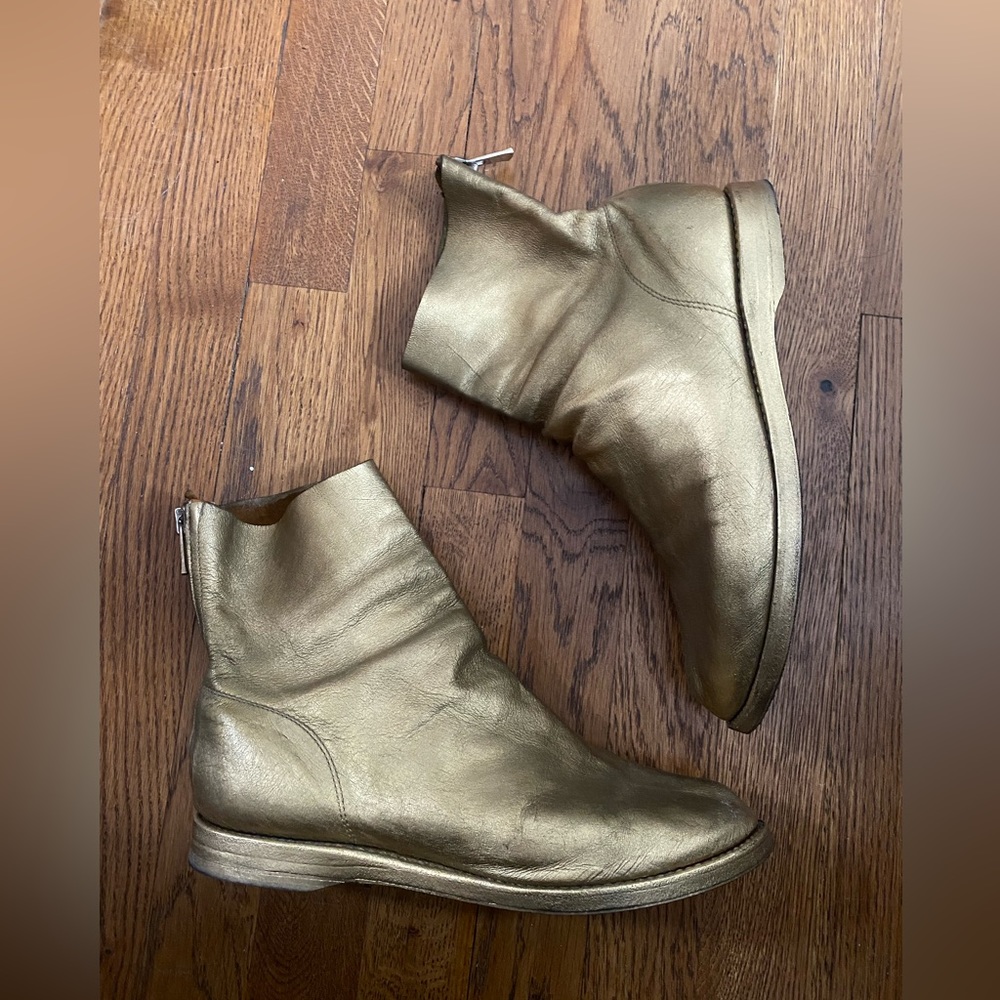 Guidi gold boots. Perfect condition. Size 40 (10). Added vibram sole.